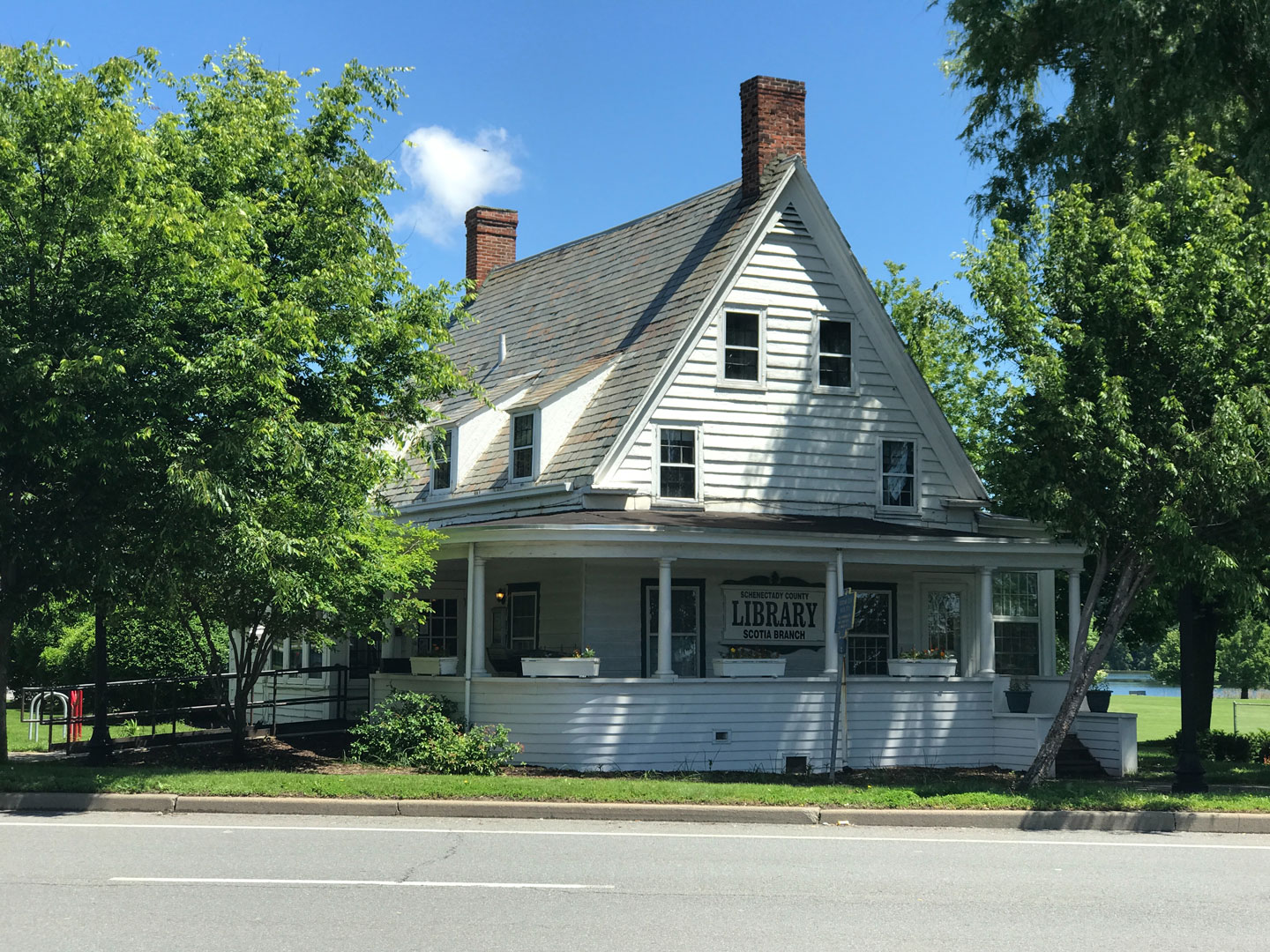 Photo of Scotia Branch.