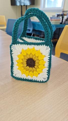 Sunflower granny-square bag